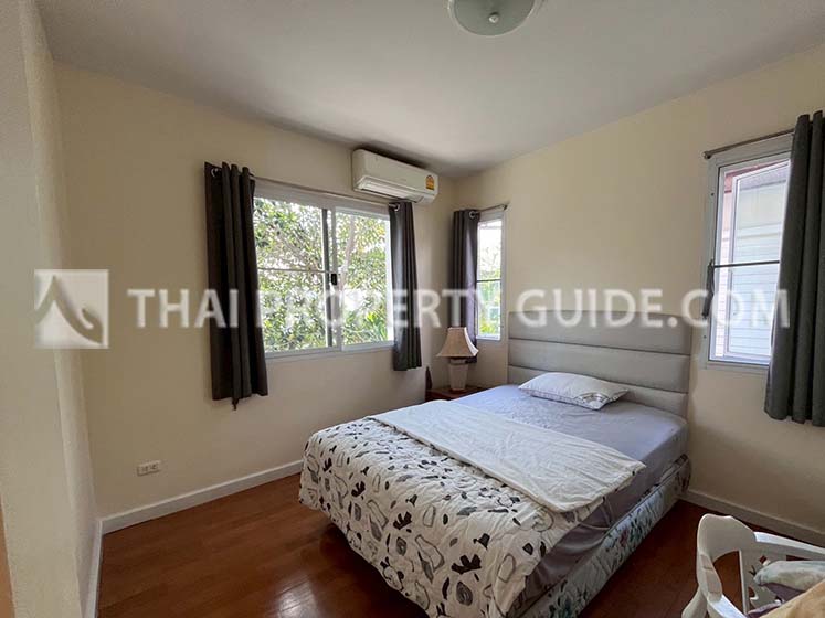 House with Shared Pool in Bangnatrad 